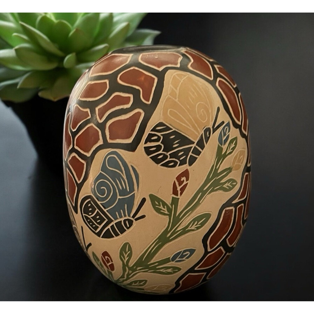 Mata Ortiz Pottery Brenda Zubia Butterfly Brick Path Folk Art Mexican Ceramics - Picture 2 of 9